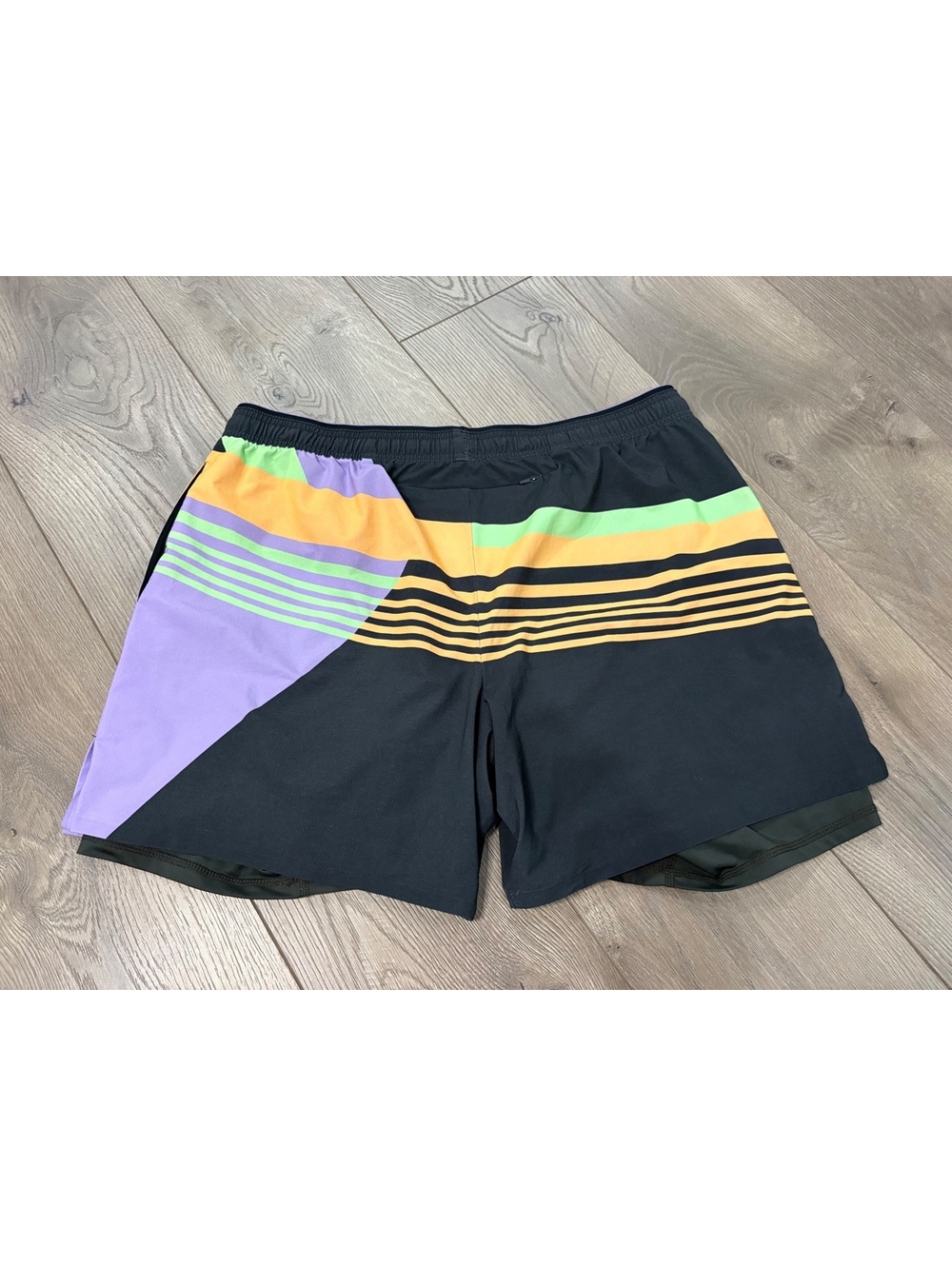Chubbies multicolor striped athletic shorts size XL 5.5" inseam
